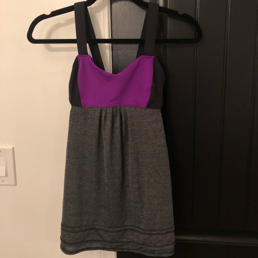 Never worn lululemon top